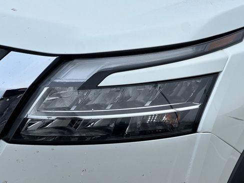 Used 2023 Nissan Pathfinder Platinum image 55