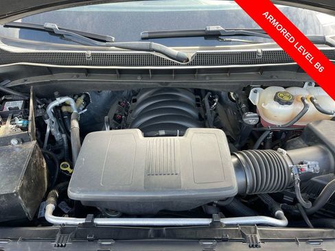 Used 2021 Chevrolet Suburban Premier w/ Premium Package image 39