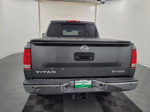 Used 2015 Nissan Titan SV w/ SV Value Truck Package AWD/4WD image 6