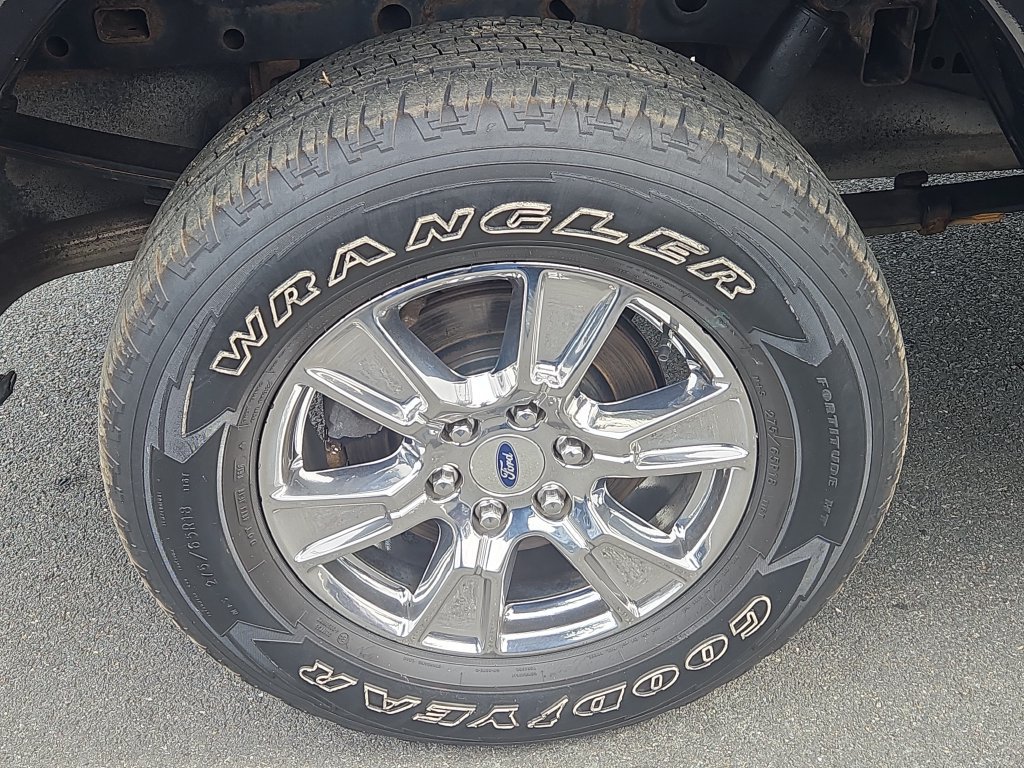 Used 2016 Ford F150 XLT w/ Equipment Group 301A Mid AWD/4WD image 9
