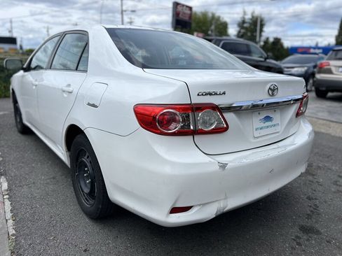 Used 2013 Toyota Corolla LE FWD image 3