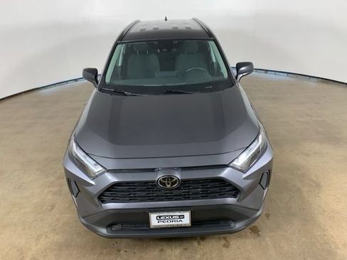 Used 2025 Toyota RAV4 LE AWD/4WD image 4