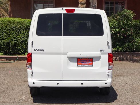 Used 2020 Nissan NV200 SV w/ Sliding Glass Door Package FWD image 7