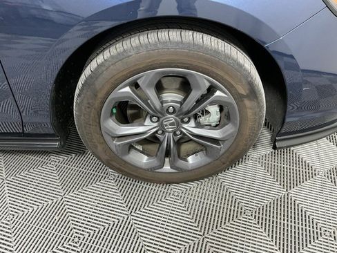 Certified 2025 Honda Accord EX-L image 29