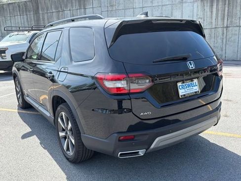Used 2023 Honda Pilot Elite image 5