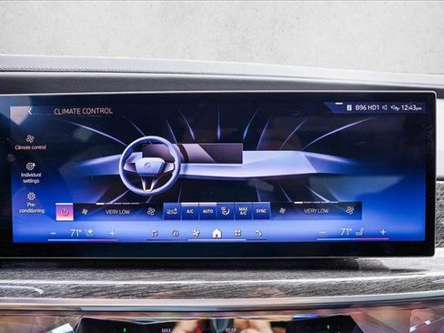 Certified 2024 BMW i7 eDrive50 image 20