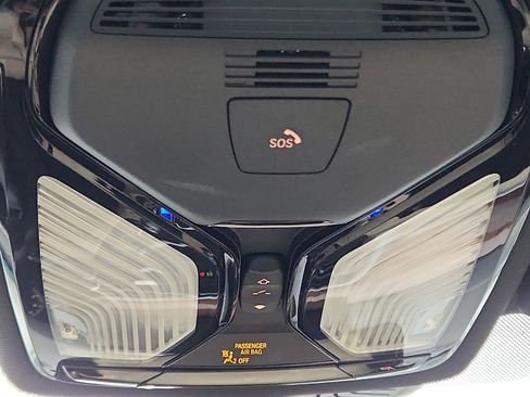 Used 2019 BMW 530i xDrive w/ Convenience Package image 21