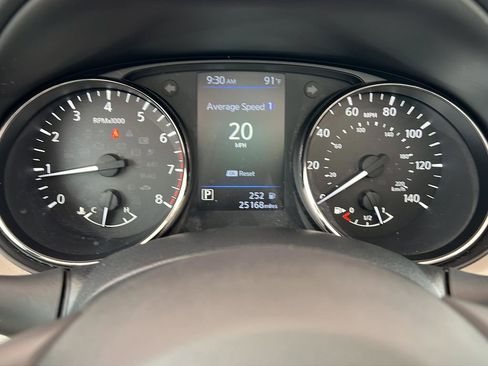 Used 2021 Nissan Rogue Sport SV w/ Technology Package FWD image 25