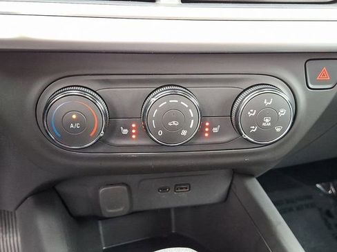 Used 2024 Chevrolet Trax RS w/ Driver Confidence Package image 25