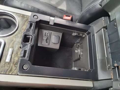 Used 2015 Ford Expedition Limited w/ Equipment Group 301A AWD/4WD image 24