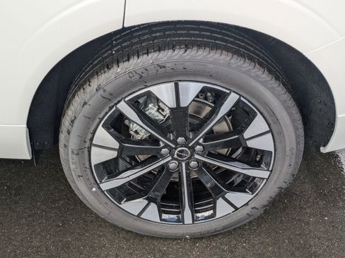 New 2026 Volvo XC60 B5 Plus w/ Protection Package Premier image 16