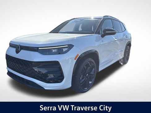 New 2026 Volkswagen Tiguan SE R-Line AWD/4WD image 1