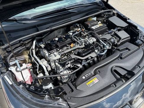 Used 2025 Toyota Corolla LE FWD image 9