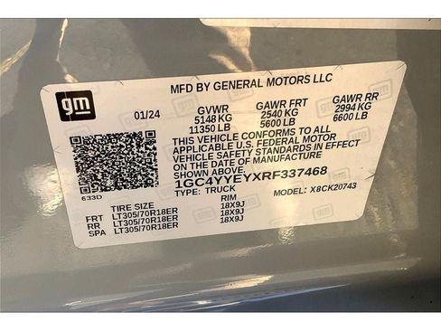 Used 2024 Chevrolet Silverado 2500 ZR2 w/ Technology Package image 34