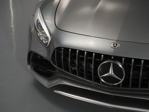 Used 2018 Mercedes-Benz AMG GT Roadster image 10