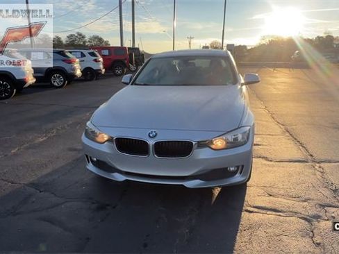 Used 2015 BMW 320i Sedan image 3