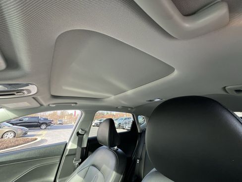 Used 2024 Hyundai Kona Limited image 24