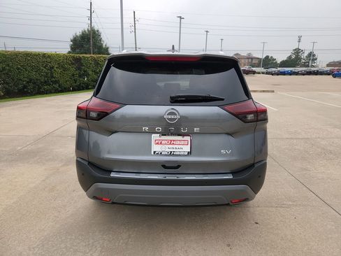 Certified 2023 Nissan Rogue SV w/ SV Premium Package FWD image 6