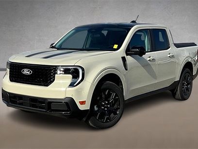 New 2025 Ford Maverick Lariat w/ Black Appearance Package