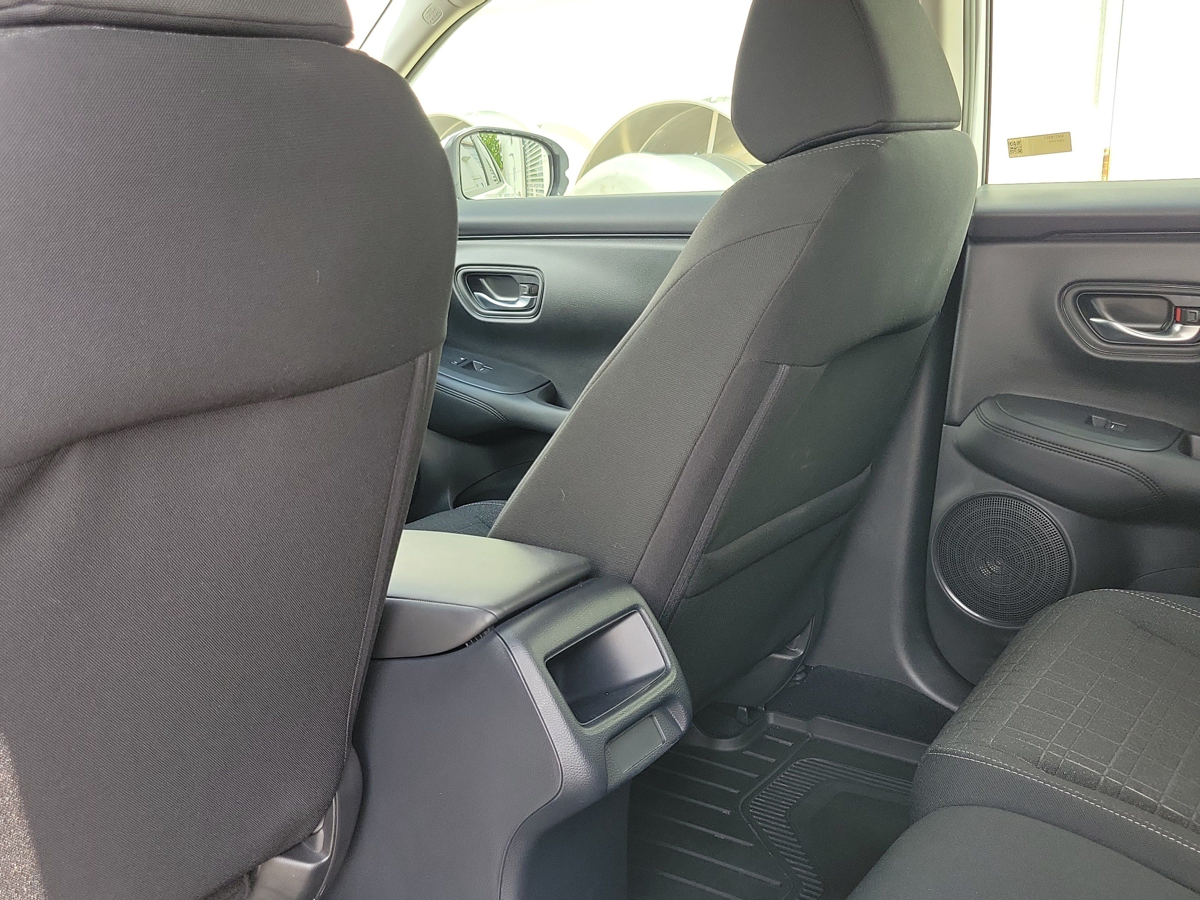 Used 2024 Honda HR-V LX image 14