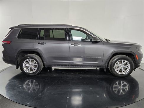 Used 2022 Jeep Grand Cherokee L Limited image 7