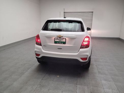 Used 2021 Chevrolet Trax LS FWD image 7
