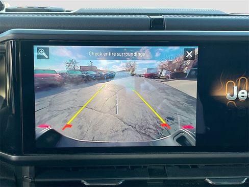 Used 2024 Jeep Gladiator Rubicon w/ Convenience Group image 13