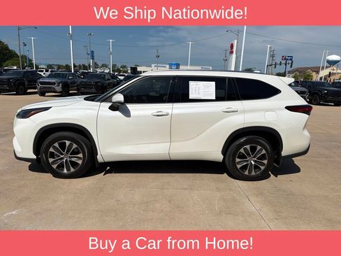 Used 2021 Toyota Highlander XLE AWD/4WD image 9