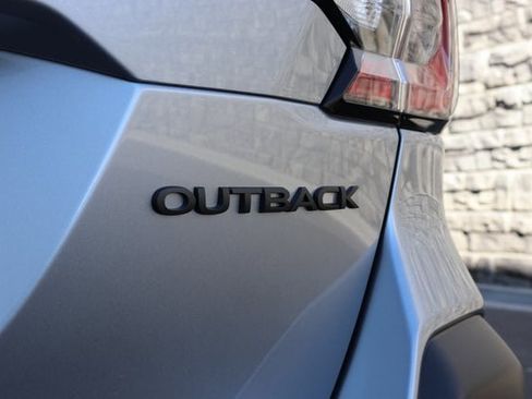 Used 2025 Subaru Outback Onyx Edition image 13