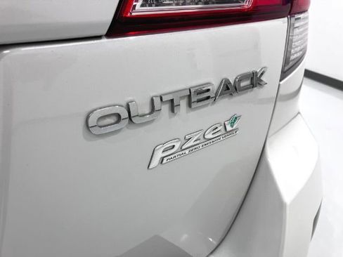 Used 2014 Subaru Outback 2.5i Limited w/ Moonroof Package image 14