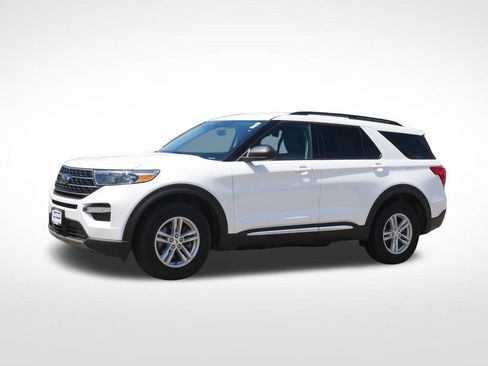 Certified 2024 Ford Explorer XLT AWD/4WD image 7