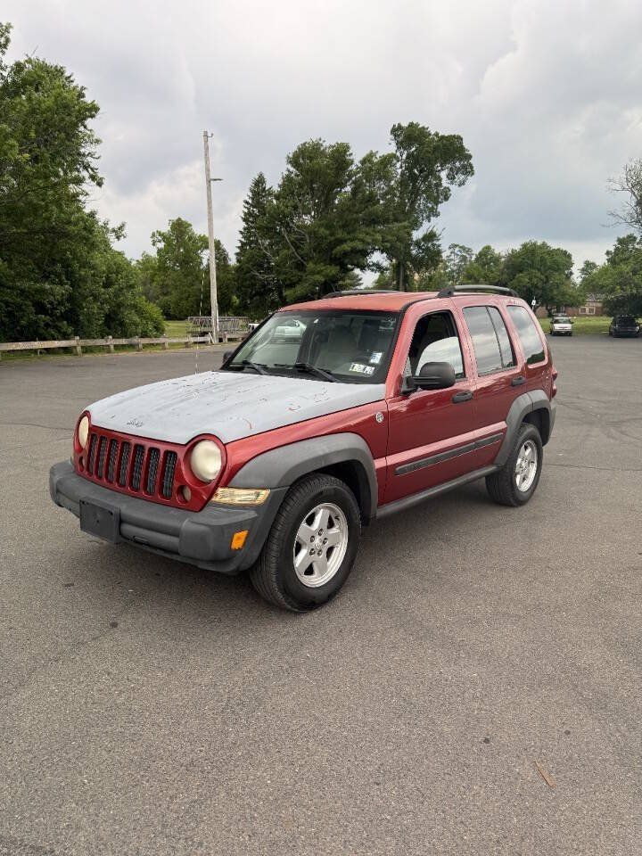 Used 2007 Jeep Liberty Sport AWD/4WD image 3