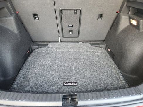 Used 2022 Volkswagen Taos SE image 32