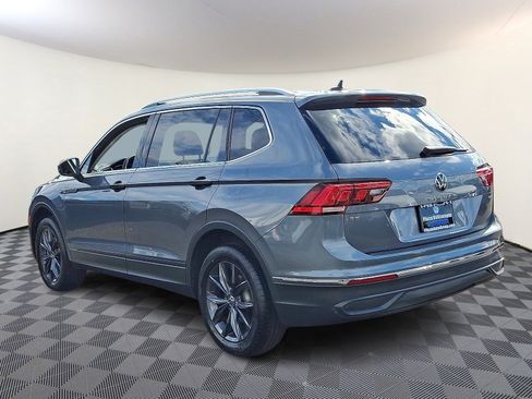 Certified 2022 Volkswagen Tiguan SE w/ Panoramic Sunroof Package image 5