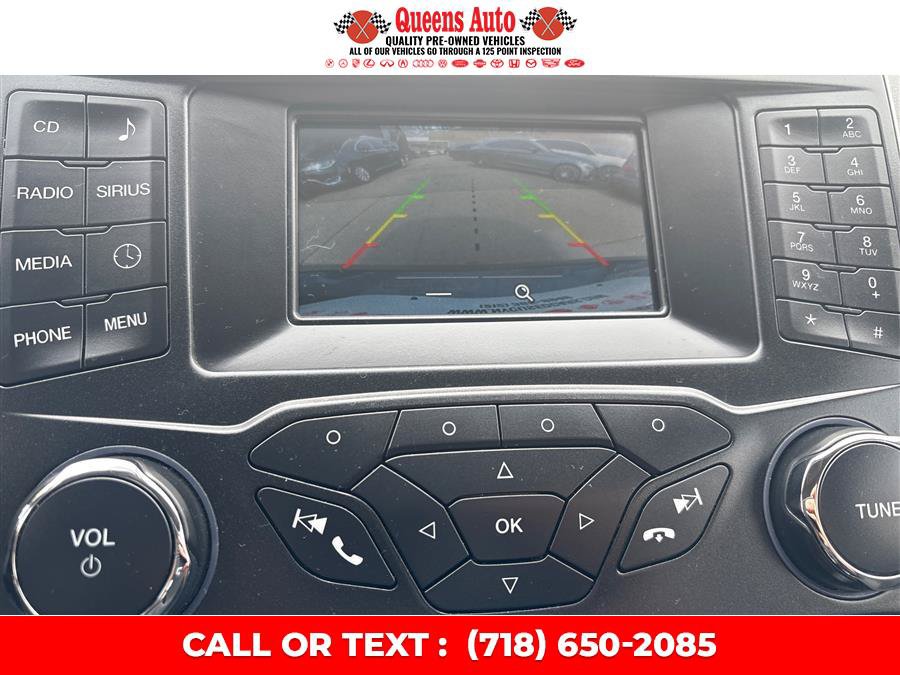 Used 2018 Ford Fusion SE FWD image 34