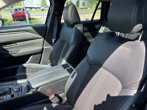 Used 2025 MAZDA CX-50 AWD 2.5 S w/ Premium Package image 9