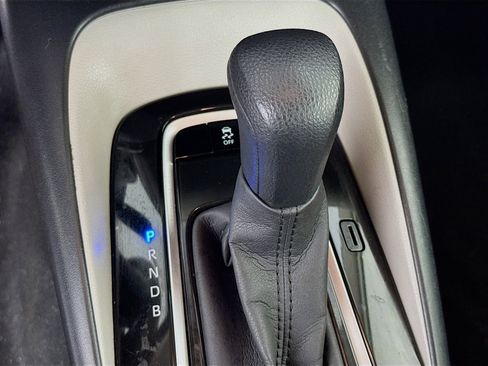 Used 2020 Toyota Corolla L image 18