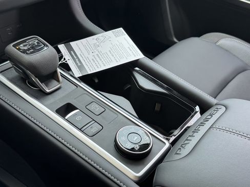 New 2026 Nissan Pathfinder SL image 25