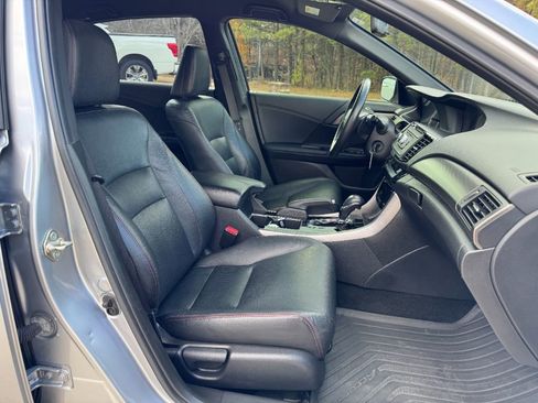 Used 2017 Honda Accord Sport Special Edition image 17