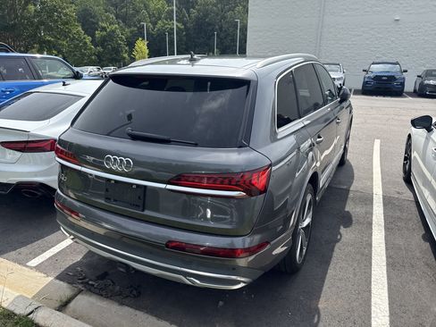 Used 2021 Audi Q7 3.0T Premium Plus w/ Premium Plus Package AWD/4WD image 7