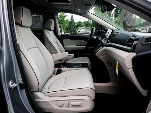 New 2026 Honda Odyssey Touring image 34