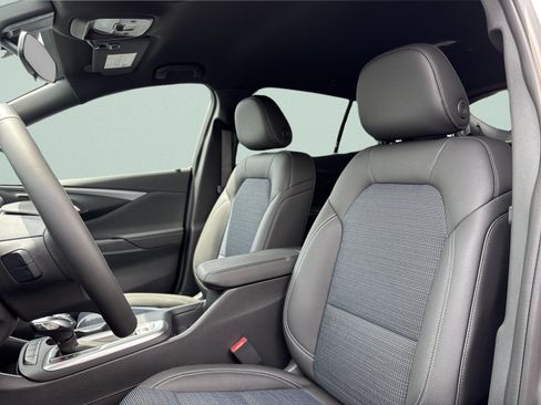New 2026 Buick Envista Preferred w/ Convenience I Package FWD image 11