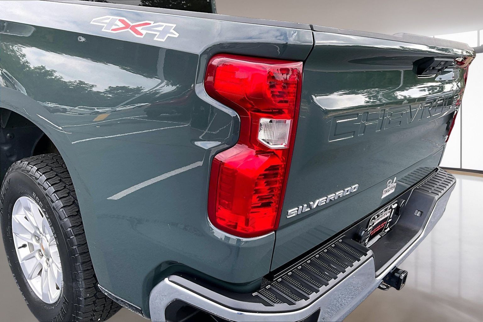 Used 2025 Chevrolet Silverado 1500 LT AWD/4WD image 26