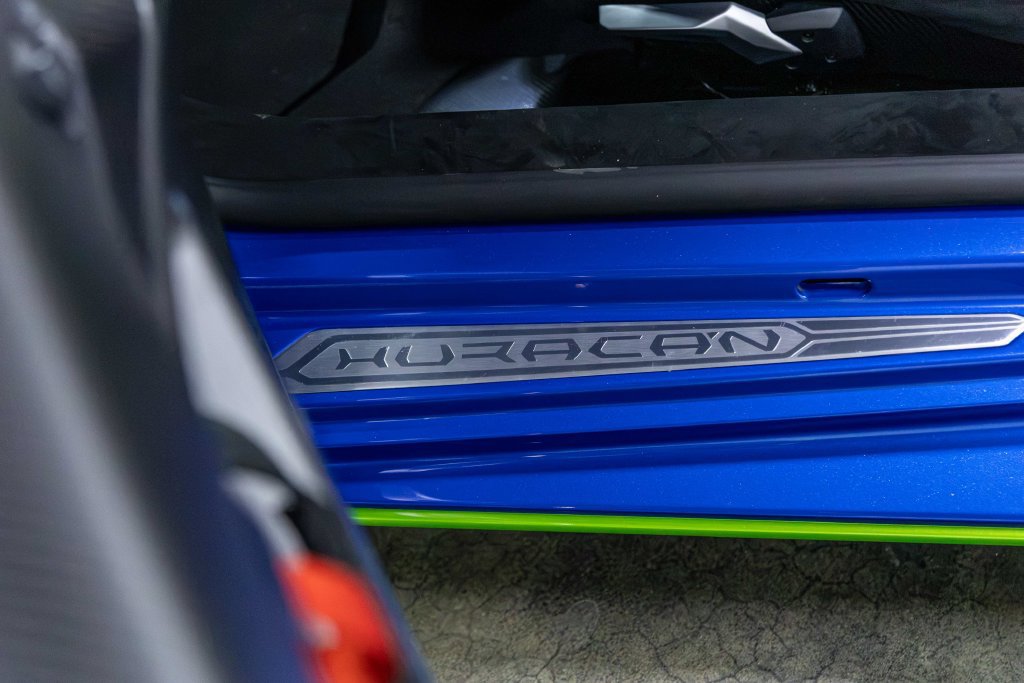 Used 2022 Lamborghini Huracan STO RWD image 35