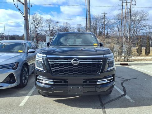 Used 2025 Nissan Armada SL w/ Captain's Chari Seat Package image 2