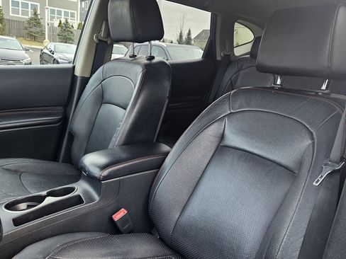 Used 2010 Nissan Rogue SL w/ Premium Pkg image 12