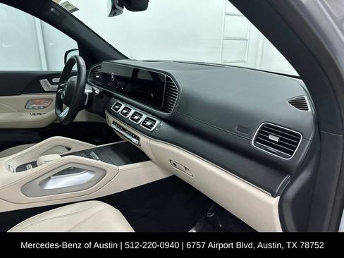 Used 2025 Mercedes-Benz GLS 450 4MATIC image 29