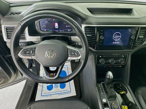 Used 2020 Volkswagen Atlas Cross Sport SEL R-Line AWD/4WD image 12