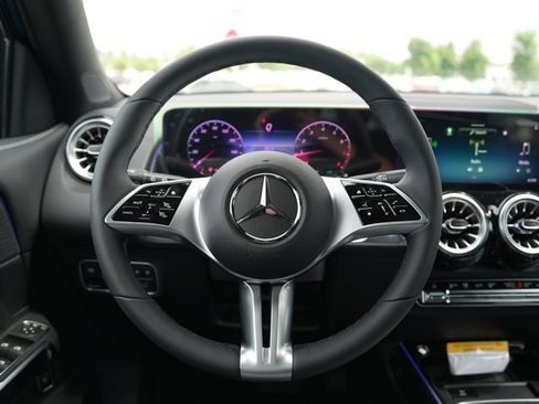 Certified 2026 Mercedes-Benz GLB 250 4MATIC image 22