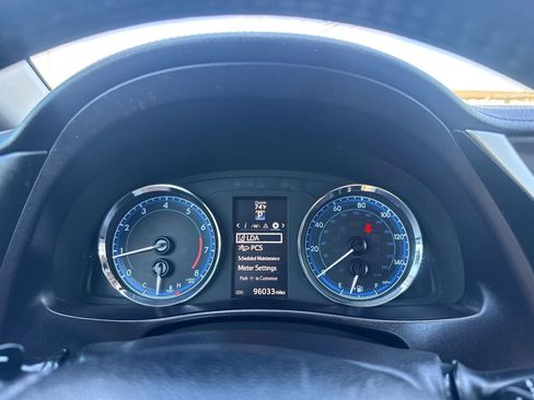 Used 2018 Toyota Corolla SE FWD image 24